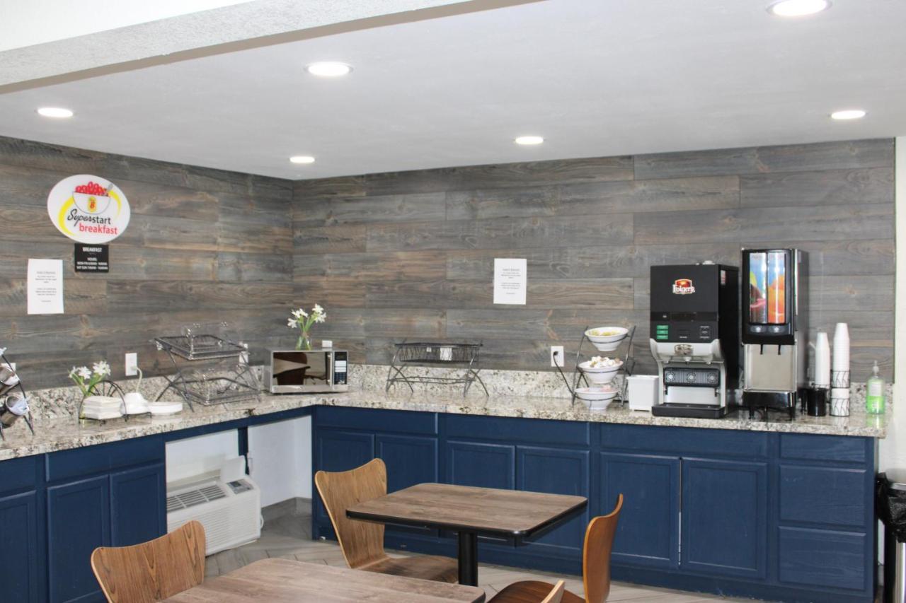 Motel Baymont By Wyndham 2*
